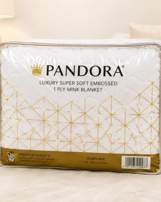 Pandora Blanket – White Queen Size